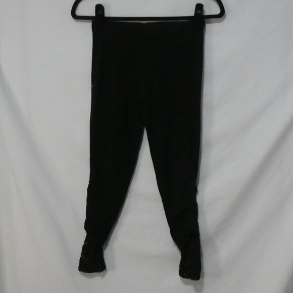 Unbranded | 12.5 inch waist measured | Black Leggings With Bottom Lace Hem - Picture 1 of 16